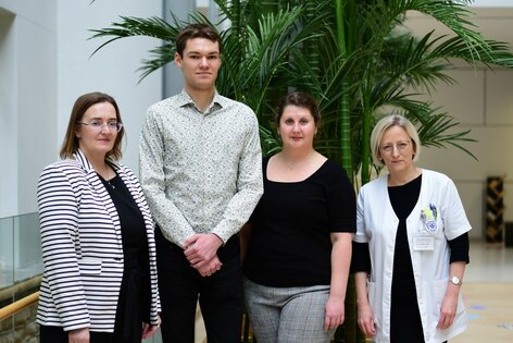 Tartu Ülikooli teadlased avastasid uue ravimikandidaadi agressiivse ajukasvajaga võitlemiseks. Fotol Helen Lust, Mattias Kaspar Krõlov, Darja Lavõgina ja Jana Jaal.